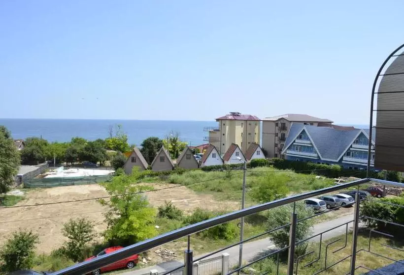 پانسیون Vila Pacific