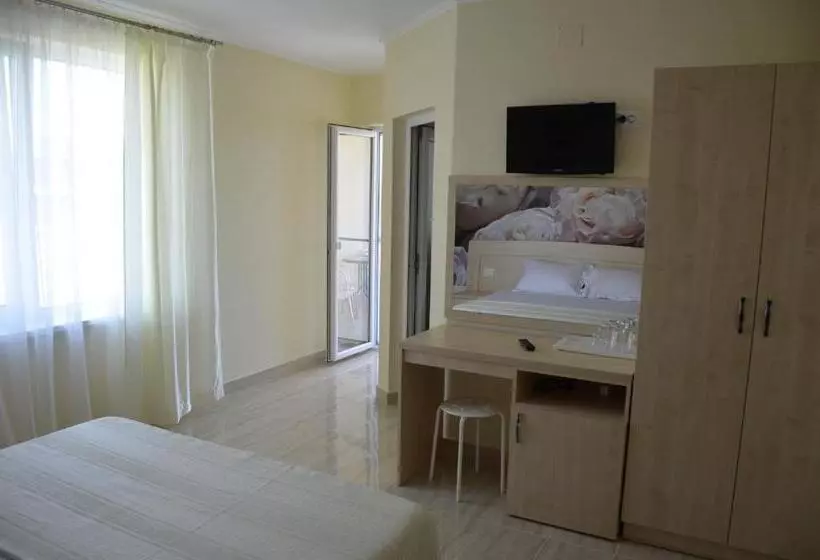 پانسیون Vila Pacific