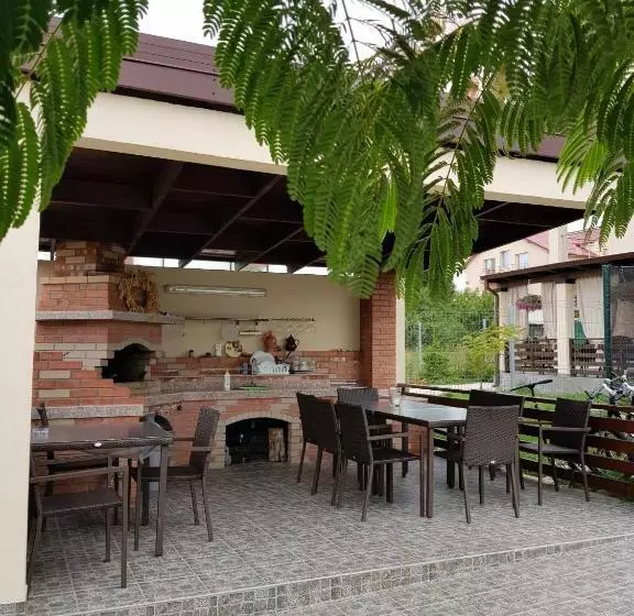 پانسیون Vila Pacific