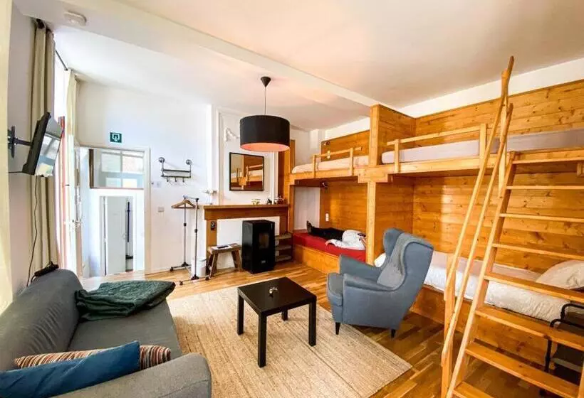 Skindles Guesthouse