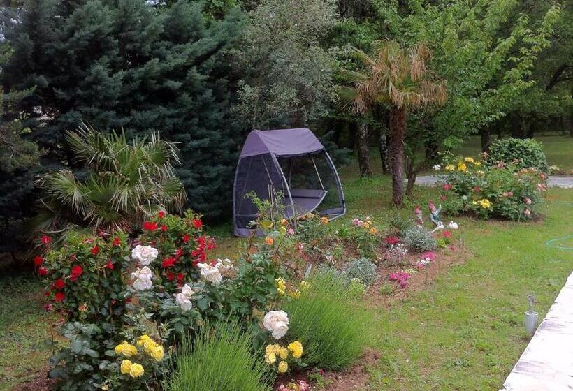 مبيت وإفطار Chambres D Hotes Saint Alexandre La Rouvière