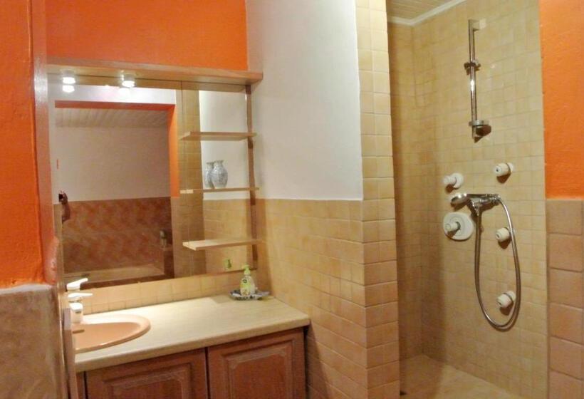 مبيت وإفطار Chambres D Hotes Saint Alexandre La Rouvière