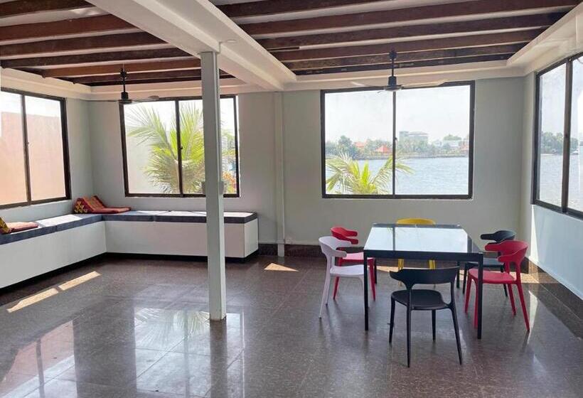 هتل Garden Riverside