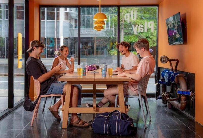 Отель Lylo Brisbane