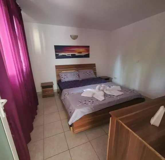 پانسیون Casa Maria Saturn