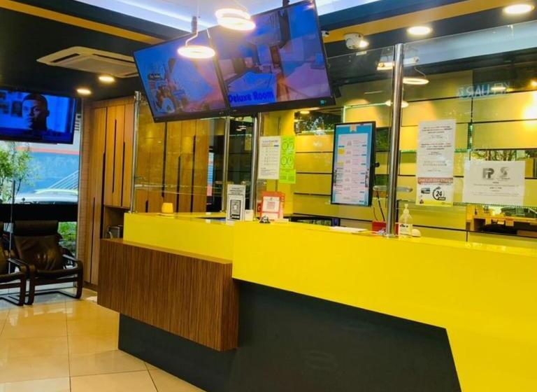 Smile Hotel Selayang Point