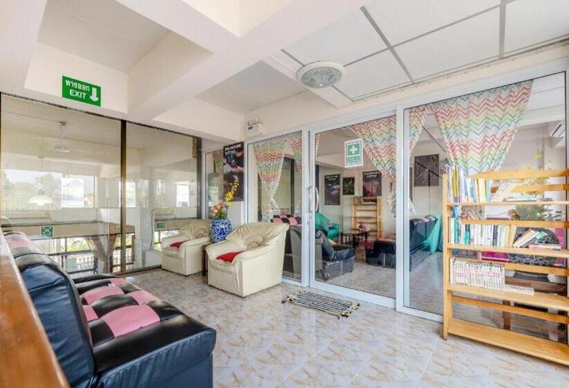 Общежитие Bann One Love