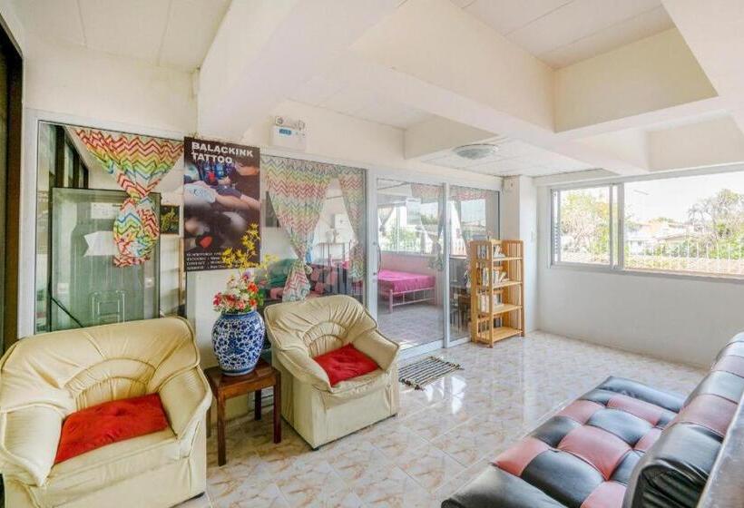 Общежитие Bann One Love