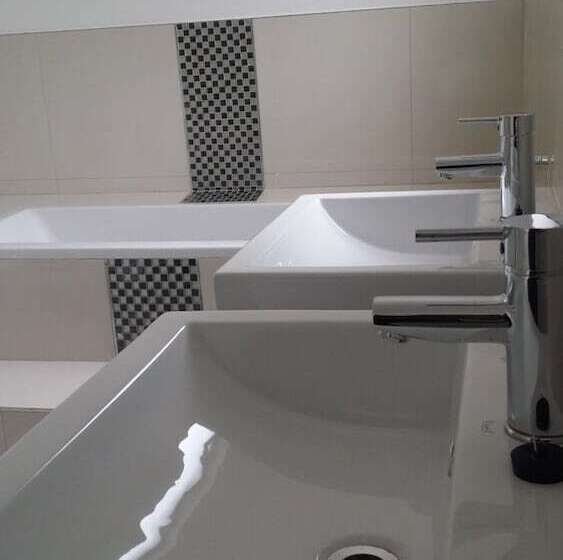 مبيت وإفطار 34 On Milkwood