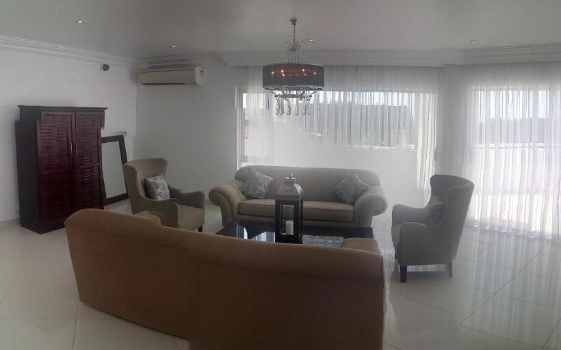 مبيت وإفطار 34 On Milkwood