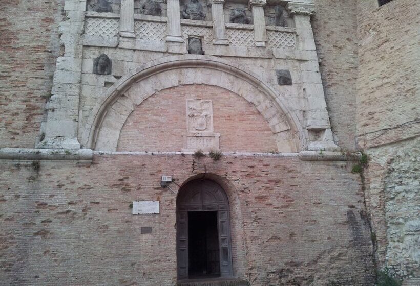 تختخواب و صبحانه Al Giardino Di Alice