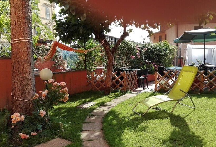 تختخواب و صبحانه Al Giardino Di Alice