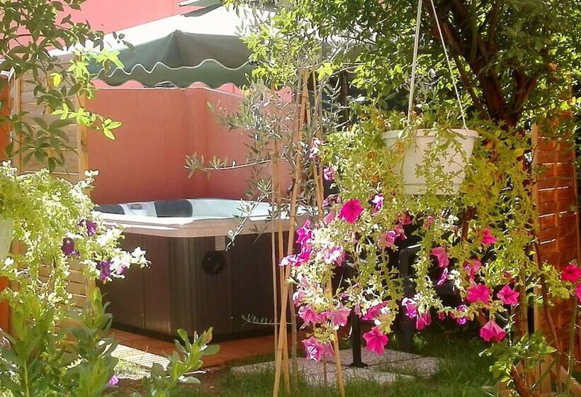 تختخواب و صبحانه Al Giardino Di Alice