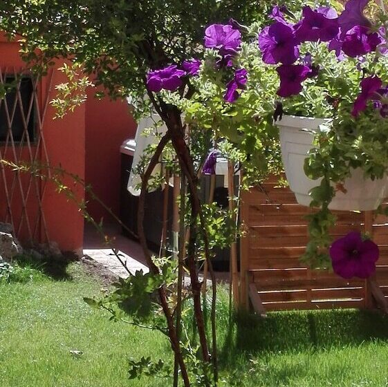 تختخواب و صبحانه Al Giardino Di Alice