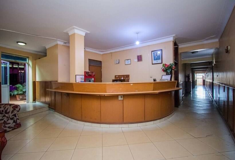Hotel Emerald