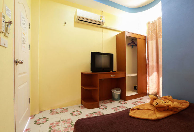 Отель Amonrada House