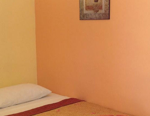 Отель Amonrada House