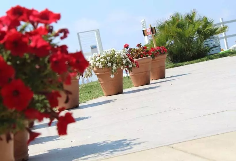 هتل Bv Kalafiorita Resort