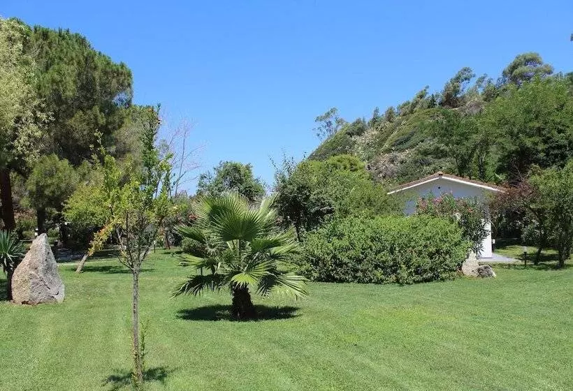 هتل Bv Kalafiorita Resort