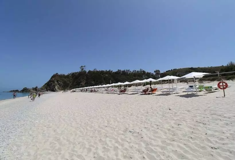 هتل Bv Kalafiorita Resort