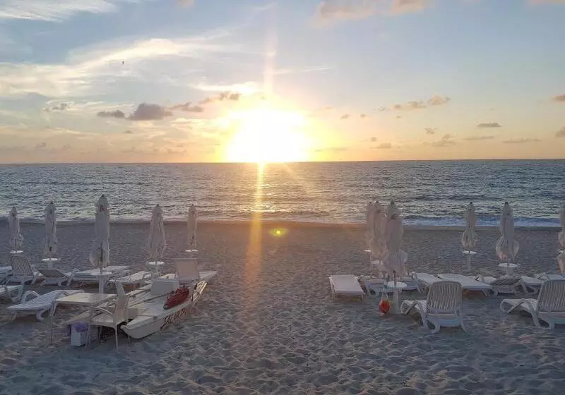 هتل Bv Kalafiorita Resort