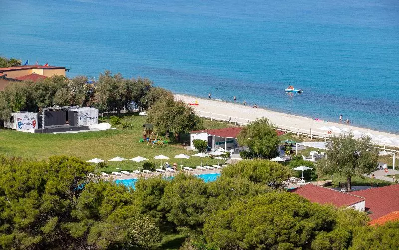 هتل Bv Kalafiorita Resort