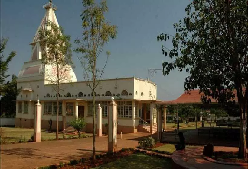 هتل Chel And Vade Cottages