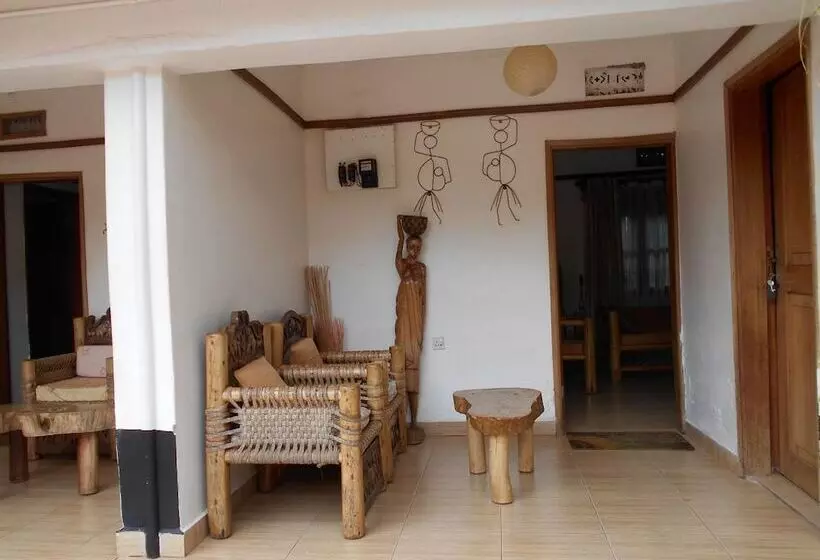 هتل Chel And Vade Cottages
