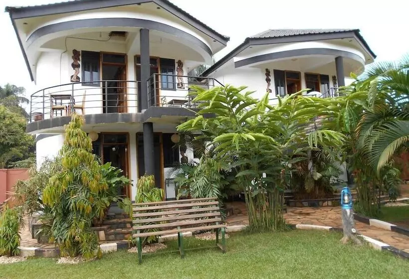 هتل Chel And Vade Cottages