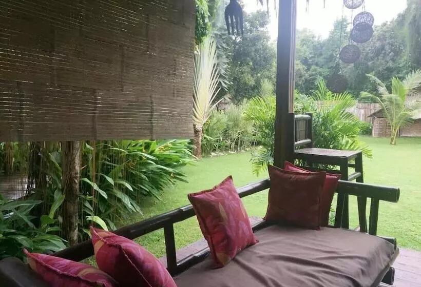 هتل Chill Out Guesthouse