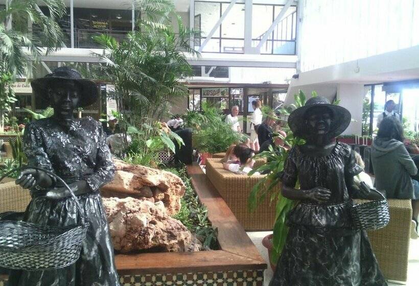 ホテル Puntarena Playa Caleta