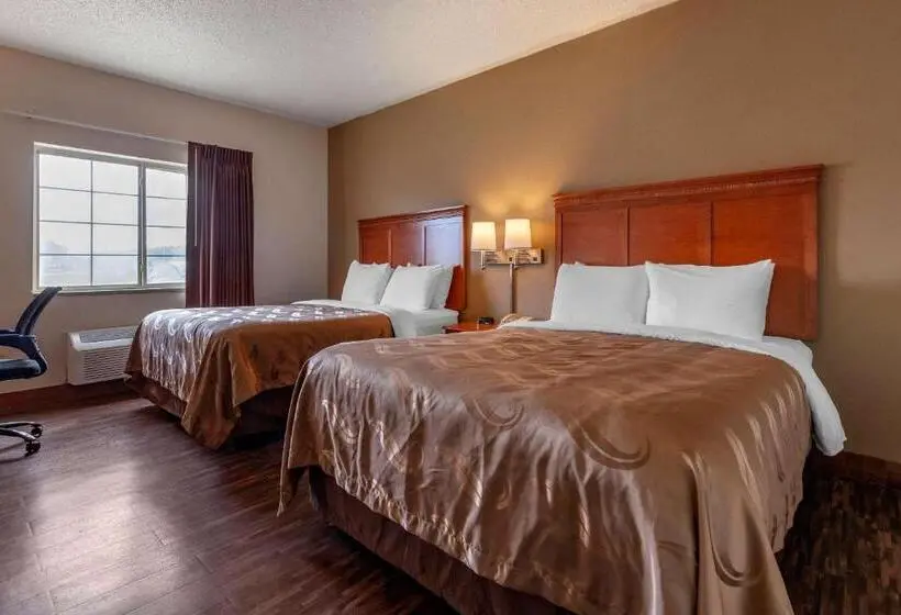 Hotelli Quality Inn Redgranite