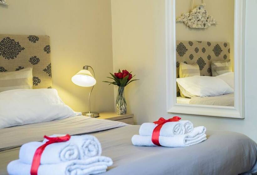 هتل Rossocorallo B&b