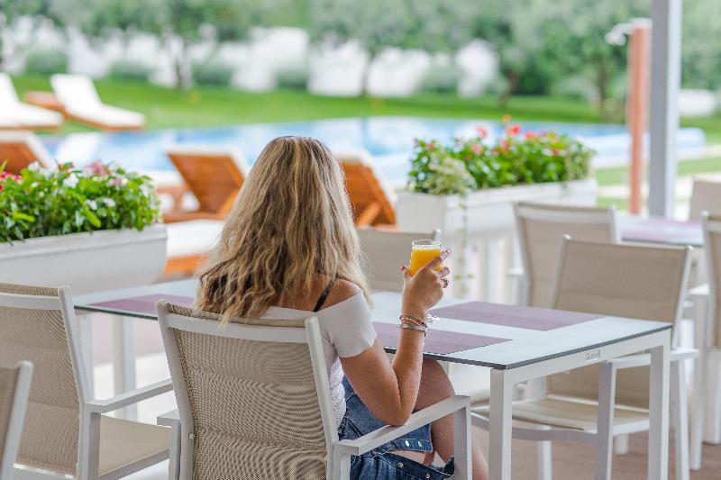 בית מלון כפרי Salona Palace