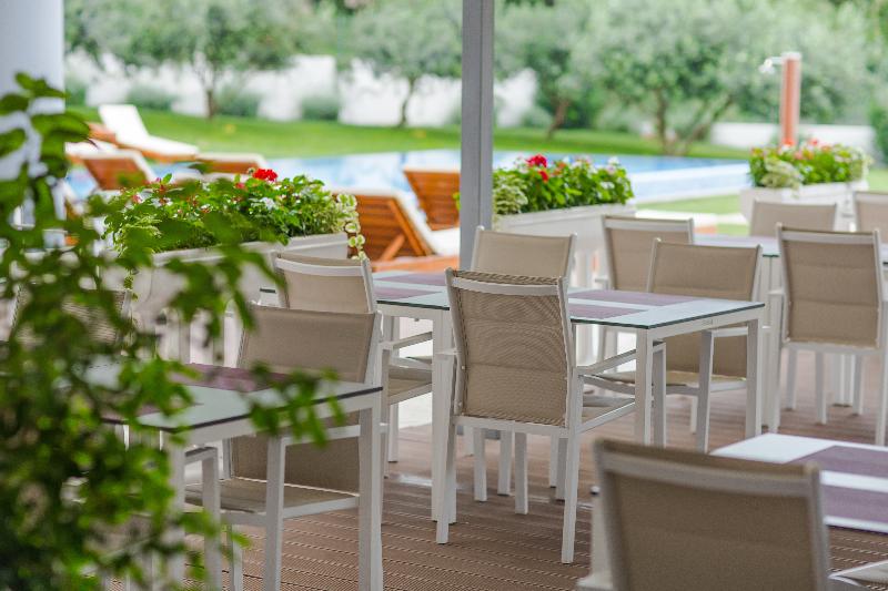 בית מלון כפרי Salona Palace