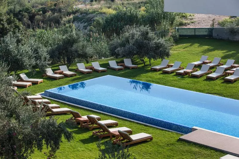 Hotel Salona Palace