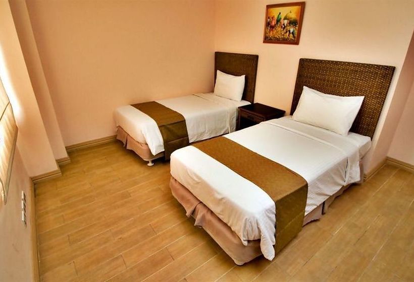 Hotel Subic Holiday Villas