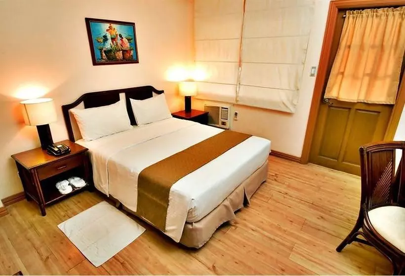 Hotelli Subic Holiday Villas