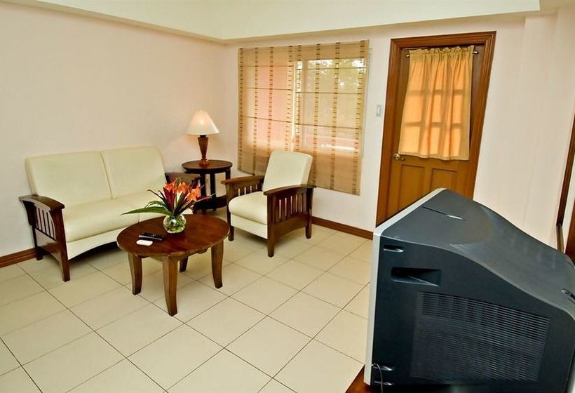 Hotel Subic Holiday Villas