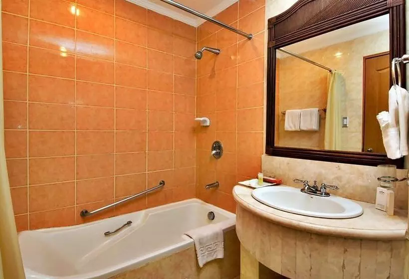Hotelli Subic Holiday Villas