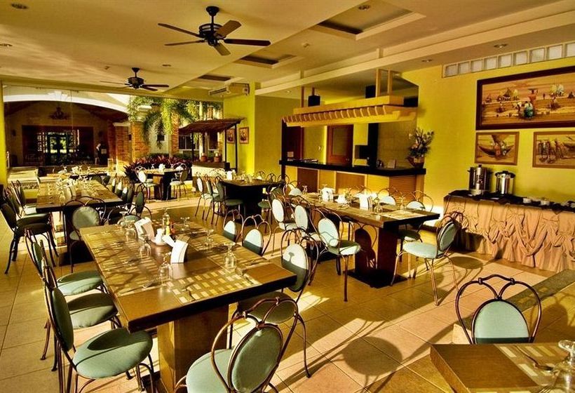 Hotel Subic Holiday Villas