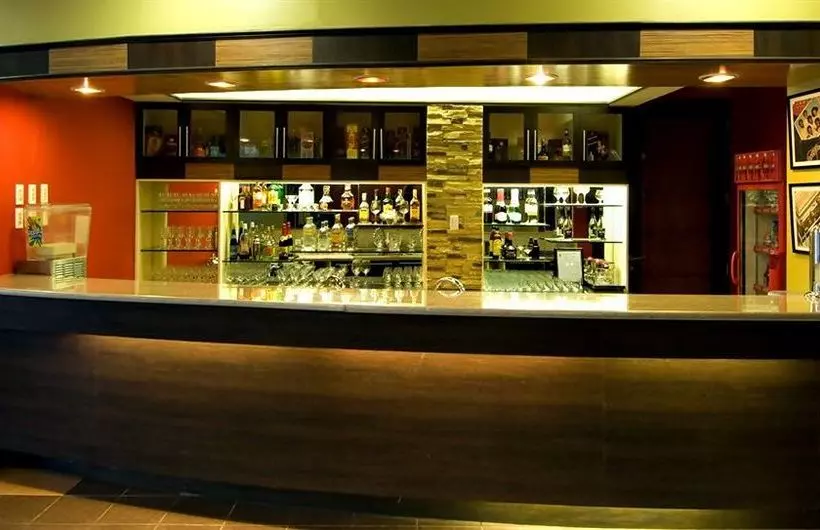 Hotelli Subic Holiday Villas