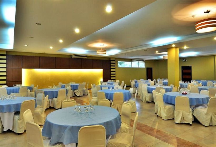 Hotel Subic Holiday Villas