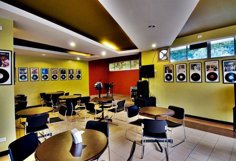 Hotel Subic Holiday Villas