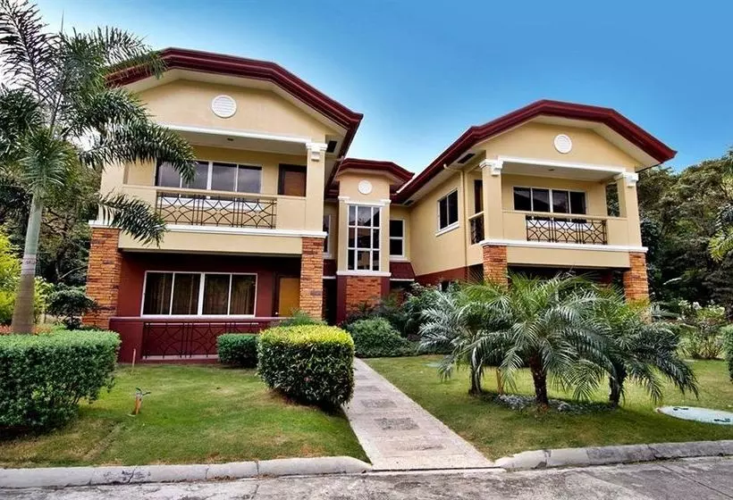 Hotelli Subic Holiday Villas