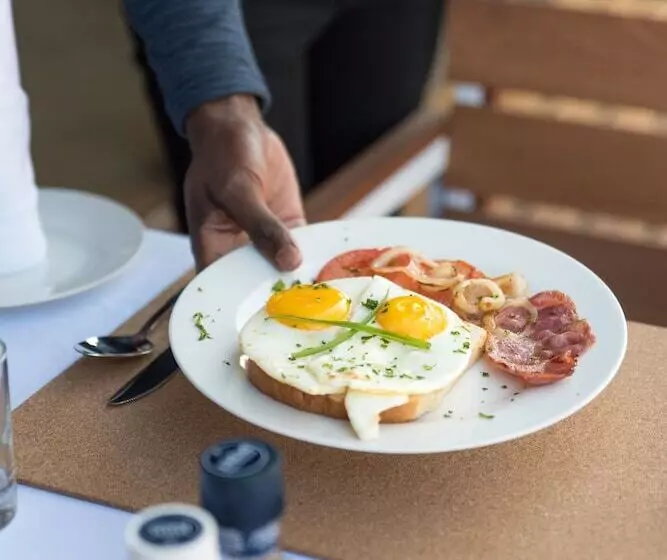 Hotelli Unembeza Boutique Lodge & Spa