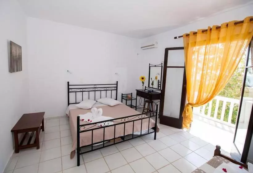 Kefalonia Beach Hotel & Bungalows