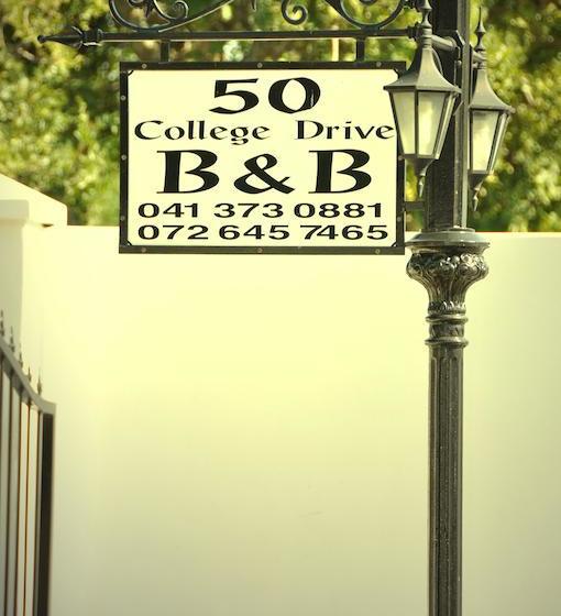 פנסיון 50 College Drive B&b