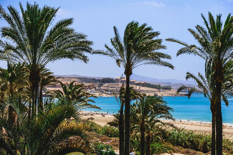 R2 Maryvent Beach Apartments