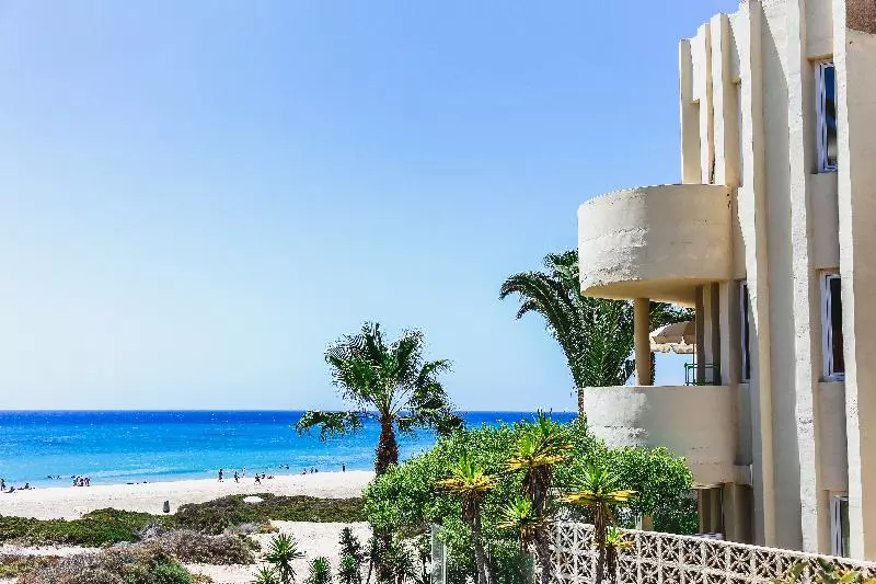 R2 Maryvent Beach Apartments